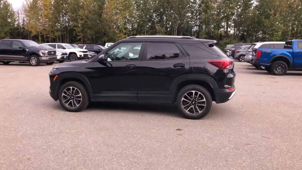 used 2025 Chevrolet TrailBlazer car, priced at $26,509