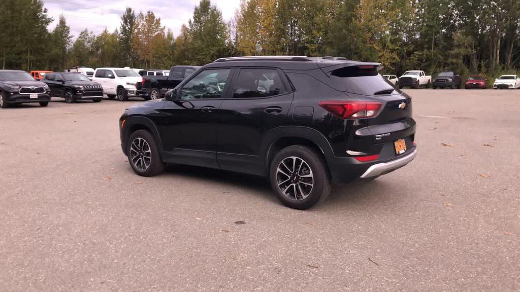 used 2025 Chevrolet TrailBlazer car, priced at $26,509