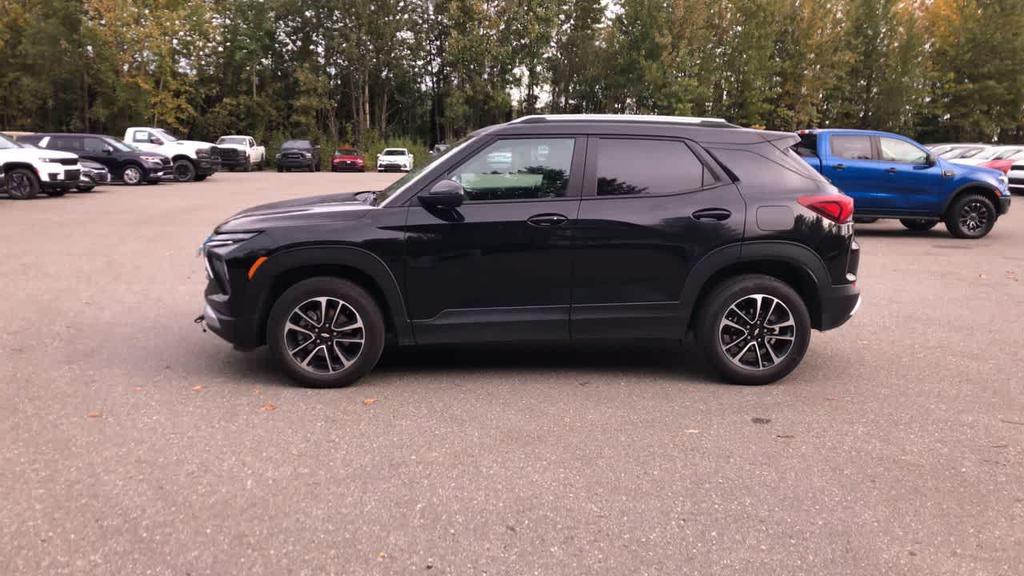 used 2025 Chevrolet TrailBlazer car, priced at $26,509