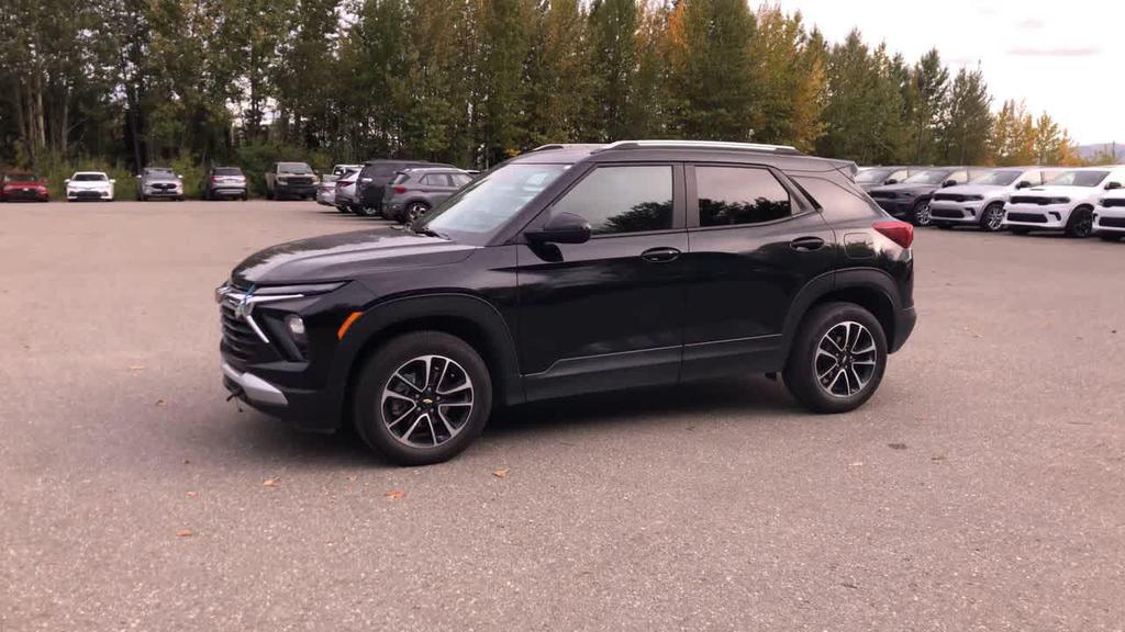 used 2025 Chevrolet TrailBlazer car, priced at $26,509