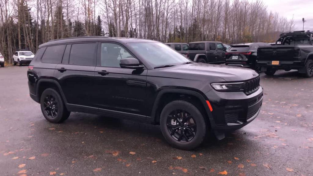 used 2024 Jeep Grand Cherokee L car, priced at $33,589