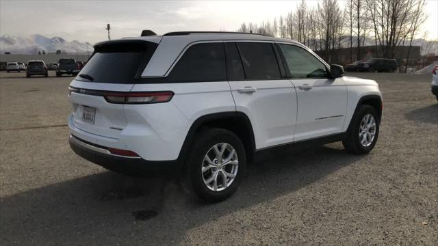 used 2024 Jeep Grand Cherokee car, priced at $39,900