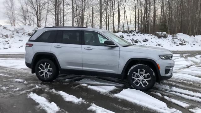 new 2024 Jeep Grand Cherokee car, priced at $49,789