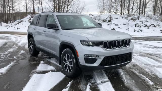 new 2024 Jeep Grand Cherokee car, priced at $49,789