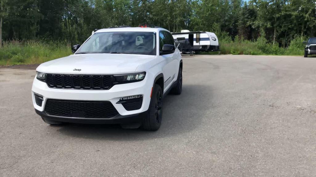 used 2023 Jeep Grand Cherokee car, priced at $30,250
