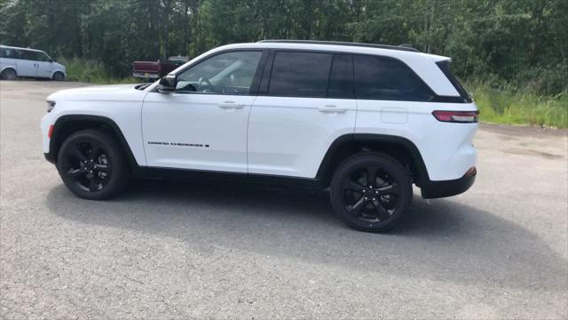 used 2023 Jeep Grand Cherokee car, priced at $30,590