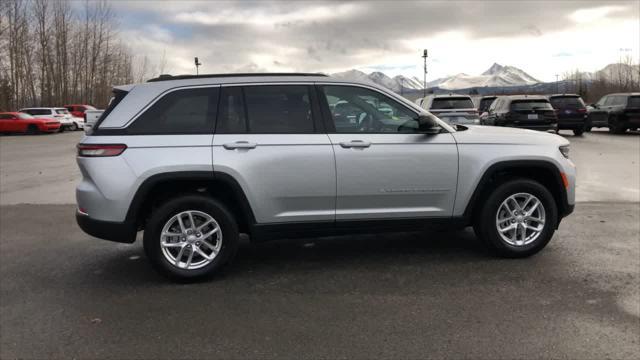 new 2025 Jeep Grand Cherokee car, priced at $42,067