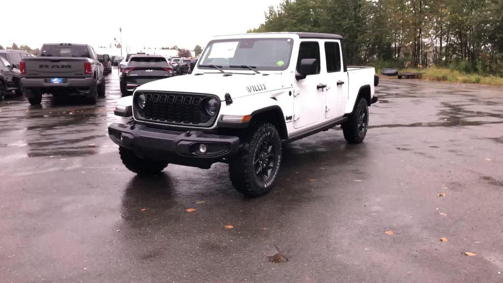 new 2025 Jeep Gladiator car, priced at $47,928