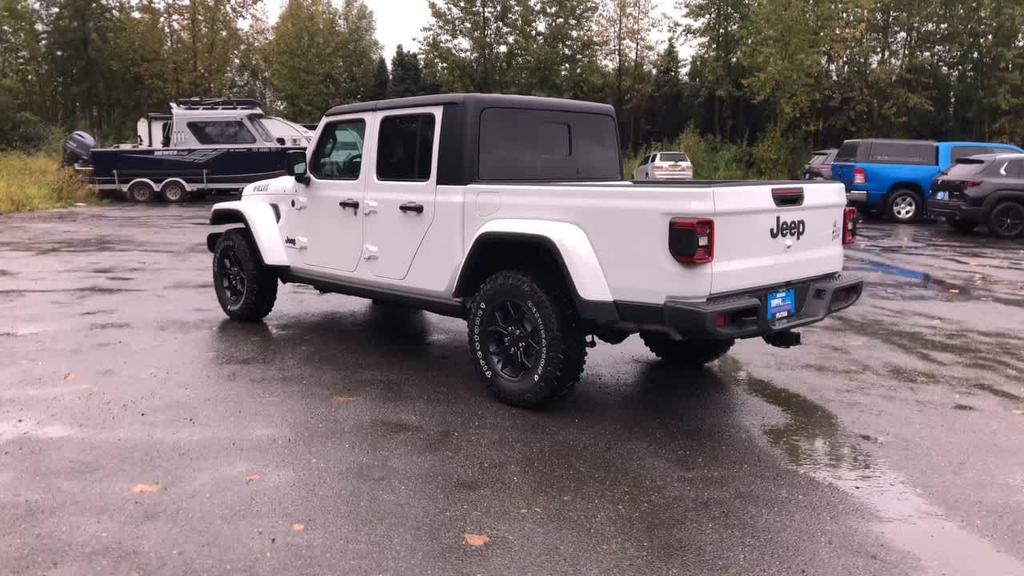 new 2025 Jeep Gladiator car, priced at $47,928