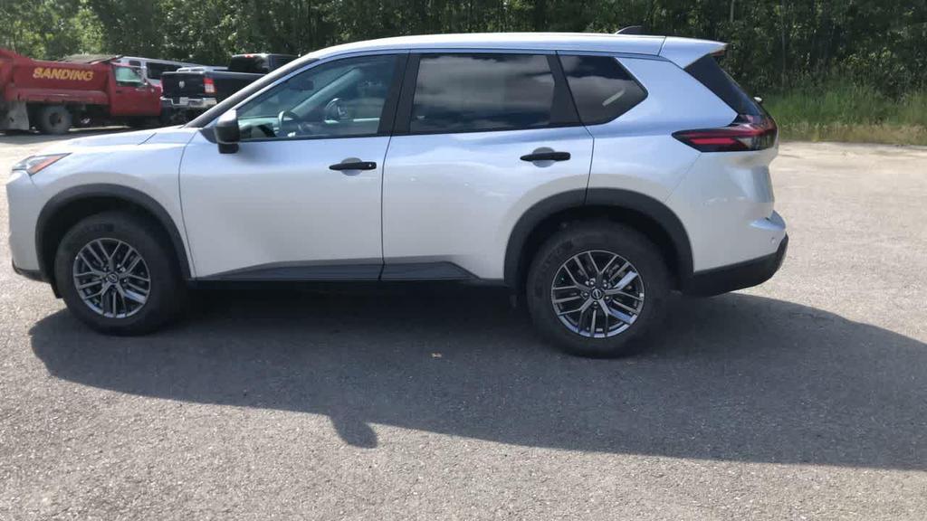 used 2024 Nissan Rogue car, priced at $22,189