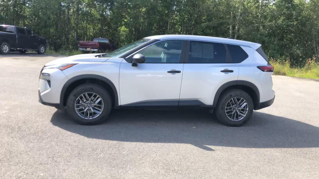 used 2024 Nissan Rogue car, priced at $22,189