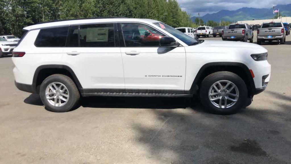 new 2025 Jeep Grand Cherokee L car, priced at $40,495