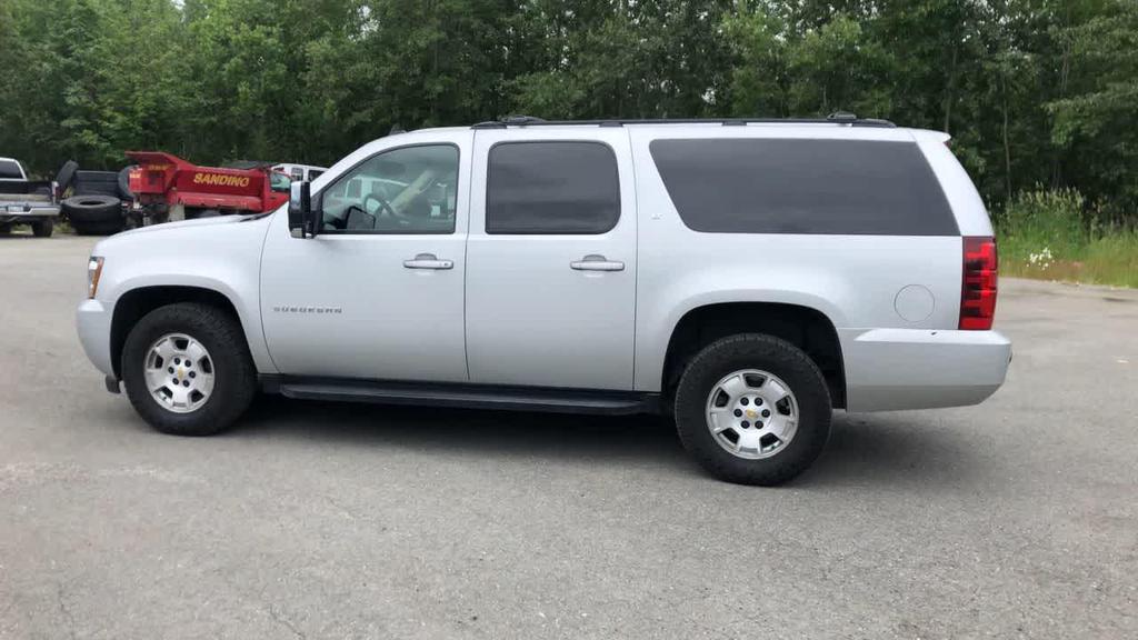 used 2010 Chevrolet Suburban car, priced at $8,999