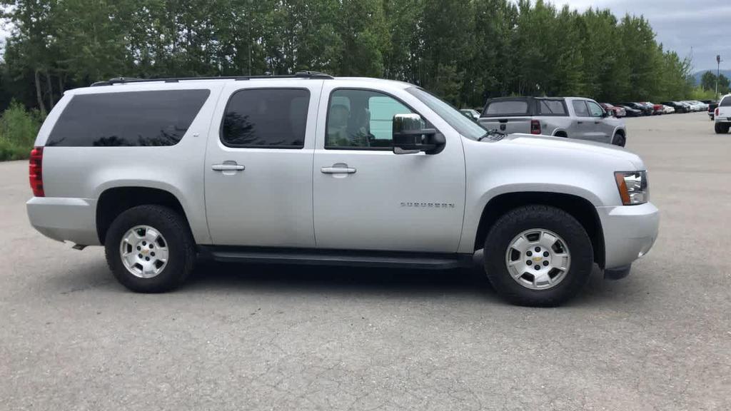 used 2010 Chevrolet Suburban car, priced at $8,999