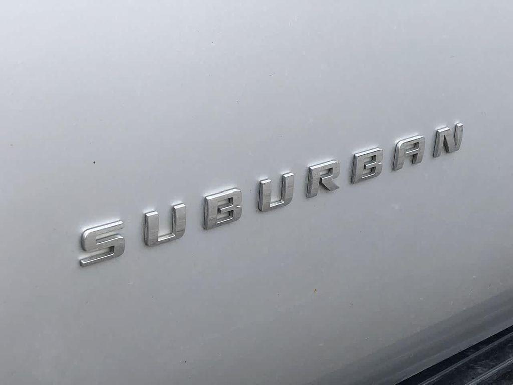 used 2010 Chevrolet Suburban car, priced at $8,999