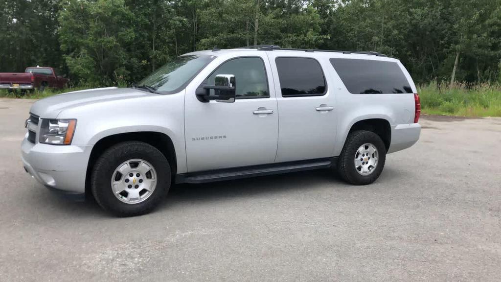 used 2010 Chevrolet Suburban car, priced at $8,999