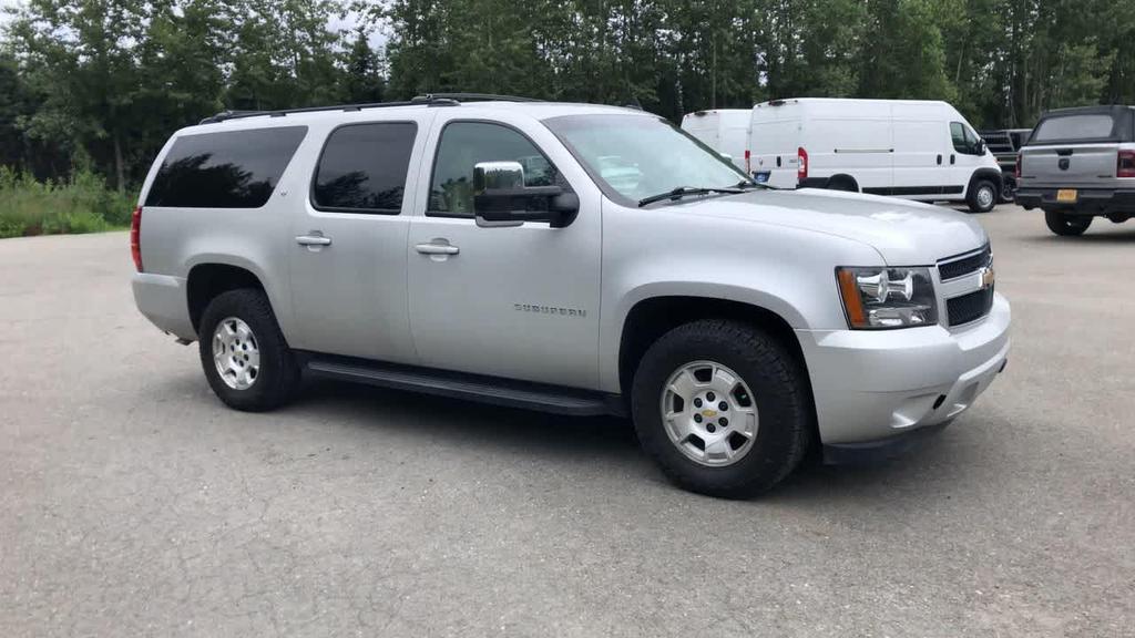 used 2010 Chevrolet Suburban car, priced at $8,999
