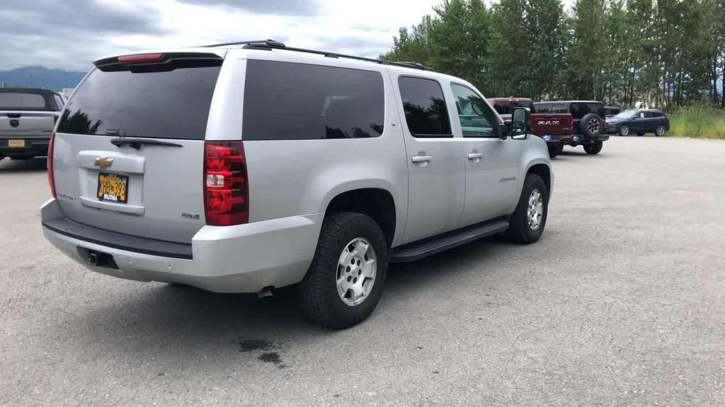 used 2010 Chevrolet Suburban car, priced at $8,999