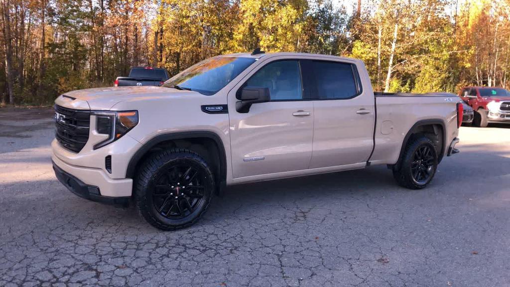 used 2022 GMC Sierra 1500 car, priced at $42,990