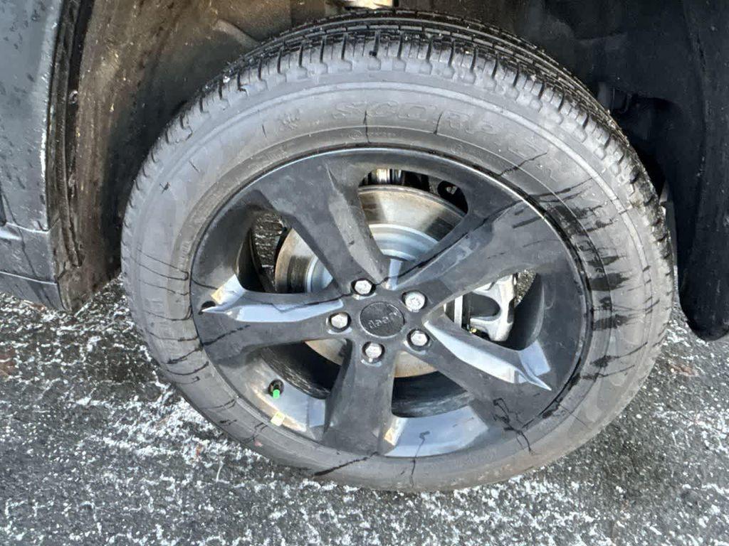 new 2025 Jeep Grand Cherokee L car, priced at $51,142