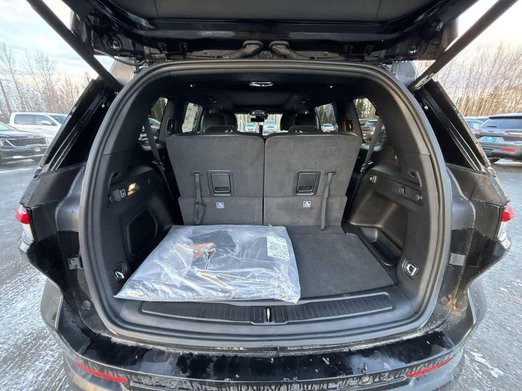 new 2025 Jeep Grand Cherokee L car, priced at $51,142