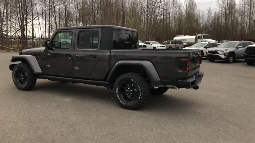 new 2025 Jeep Gladiator car, priced at $48,927