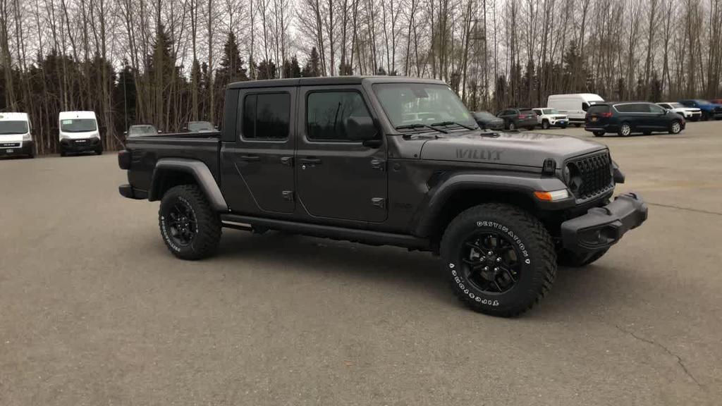 new 2025 Jeep Gladiator car, priced at $48,927