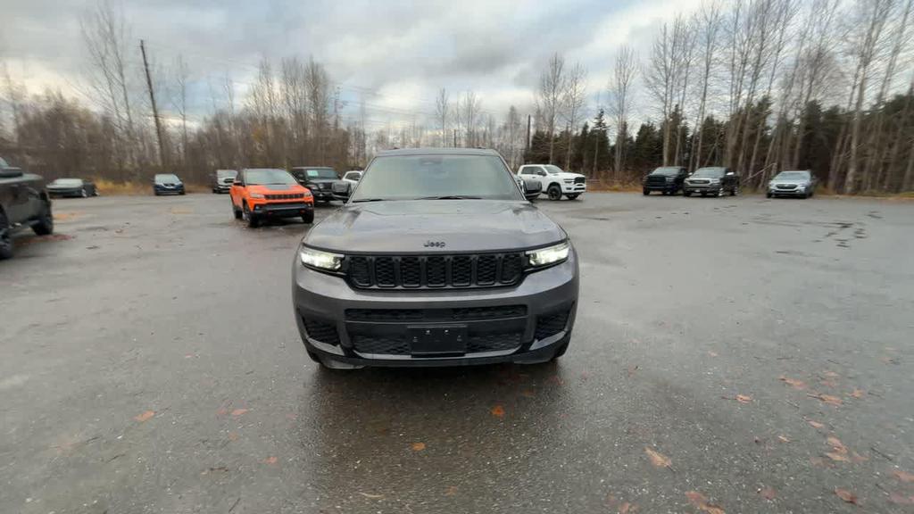 used 2024 Jeep Grand Cherokee L car, priced at $35,990
