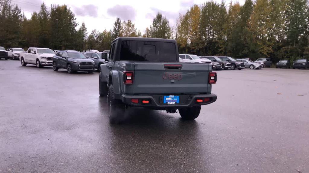 new 2025 Jeep Gladiator car, priced at $51,162