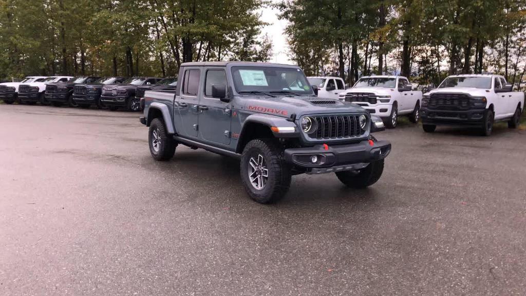 new 2025 Jeep Gladiator car, priced at $51,162