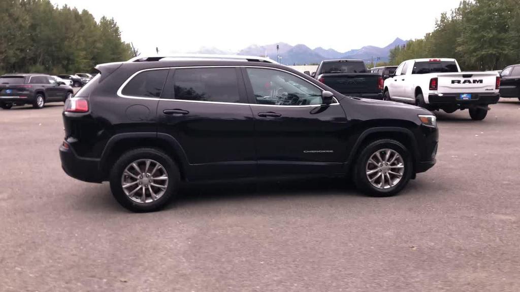 used 2021 Jeep Cherokee car, priced at $20,925