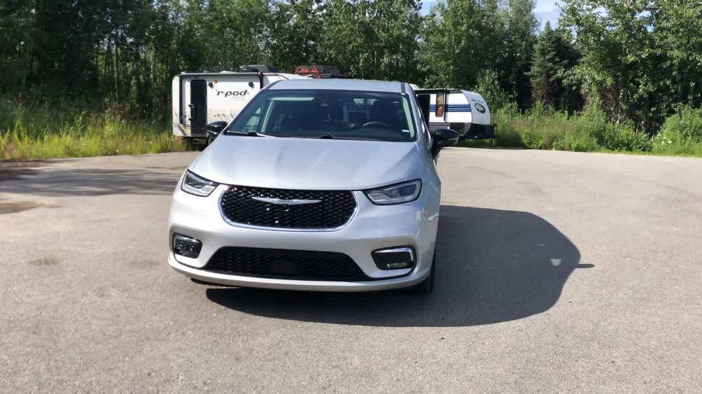 used 2024 Chrysler Pacifica car, priced at $31,950