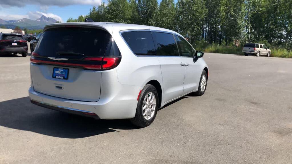 used 2024 Chrysler Pacifica car, priced at $31,950