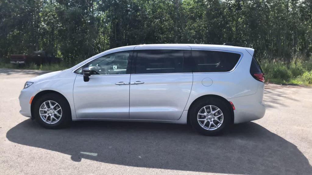 used 2024 Chrysler Pacifica car, priced at $31,950