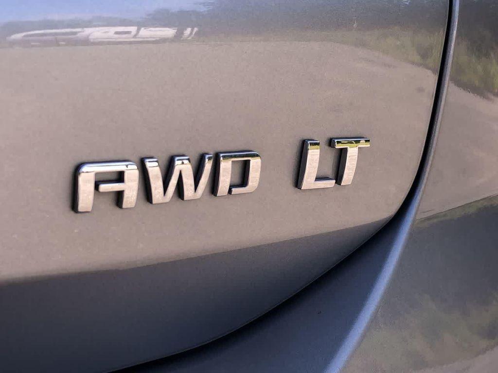 used 2024 Chevrolet Equinox car, priced at $25,900