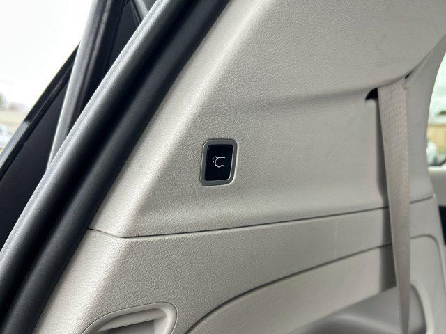 used 2022 Chrysler Pacifica car, priced at $20,800