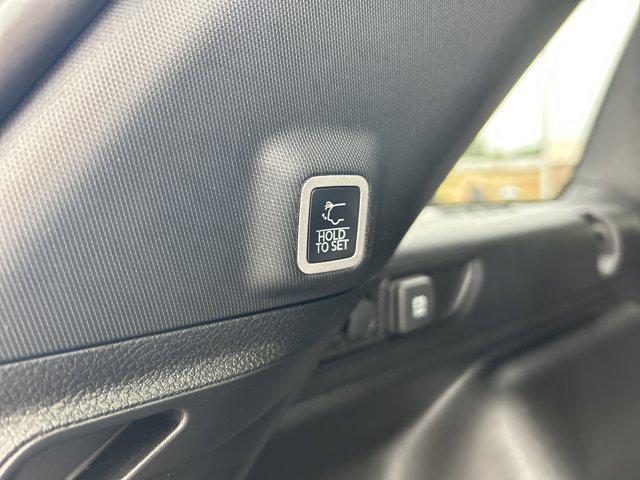 used 2025 Jeep Grand Cherokee car, priced at $37,900