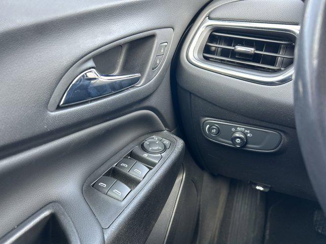 used 2022 Chevrolet Equinox car, priced at $20,590