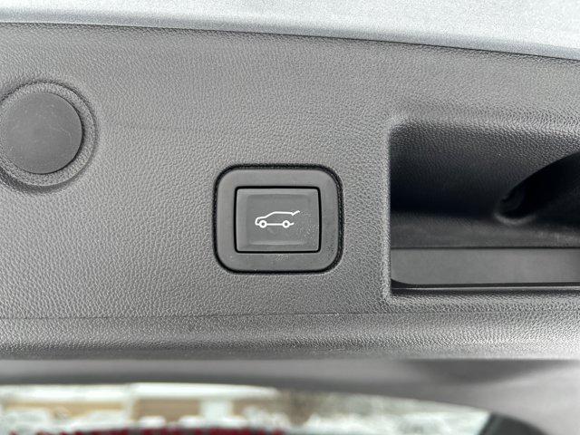 used 2023 Chevrolet Equinox car, priced at $28,900