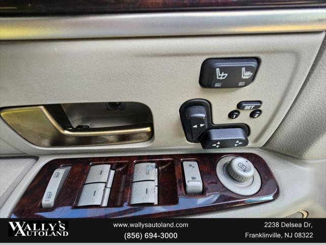 used 2009 Lincoln Town Car car, priced at $7,995