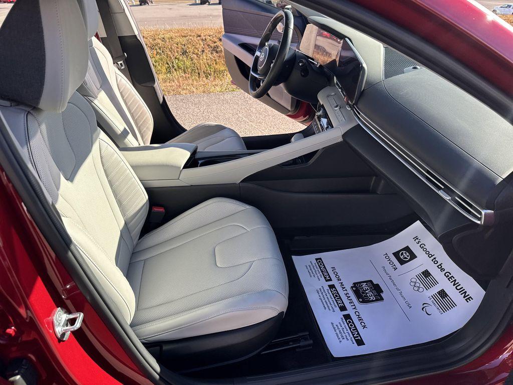 used 2023 Hyundai ELANTRA HEV car, priced at $19,997