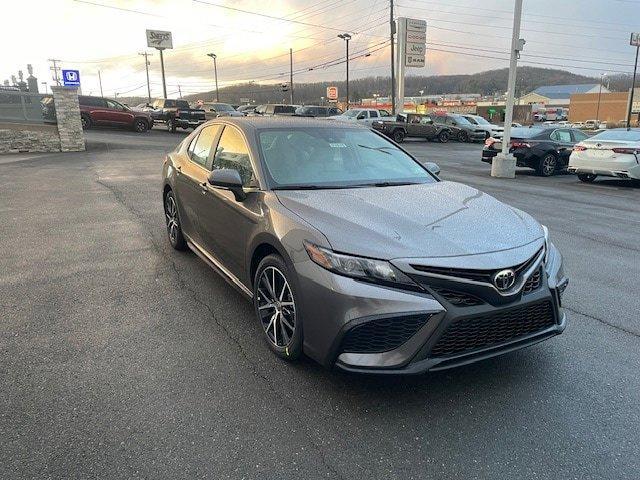 new 2024 Toyota Camry car, priced at $31,054