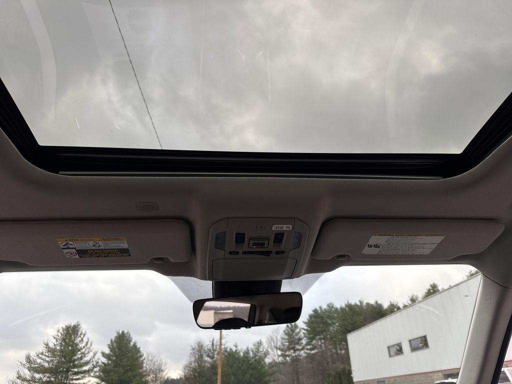 used 2022 Toyota Highlander car, priced at $35,997