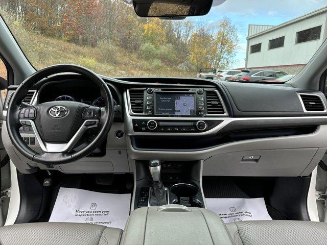 used 2019 Toyota Highlander car, priced at $29,997