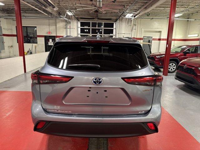 used 2021 Toyota Highlander Hybrid car, priced at $29,997