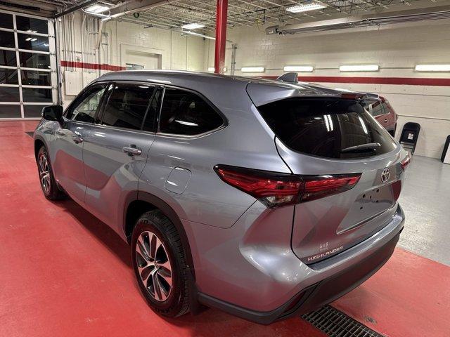 used 2021 Toyota Highlander Hybrid car, priced at $29,997