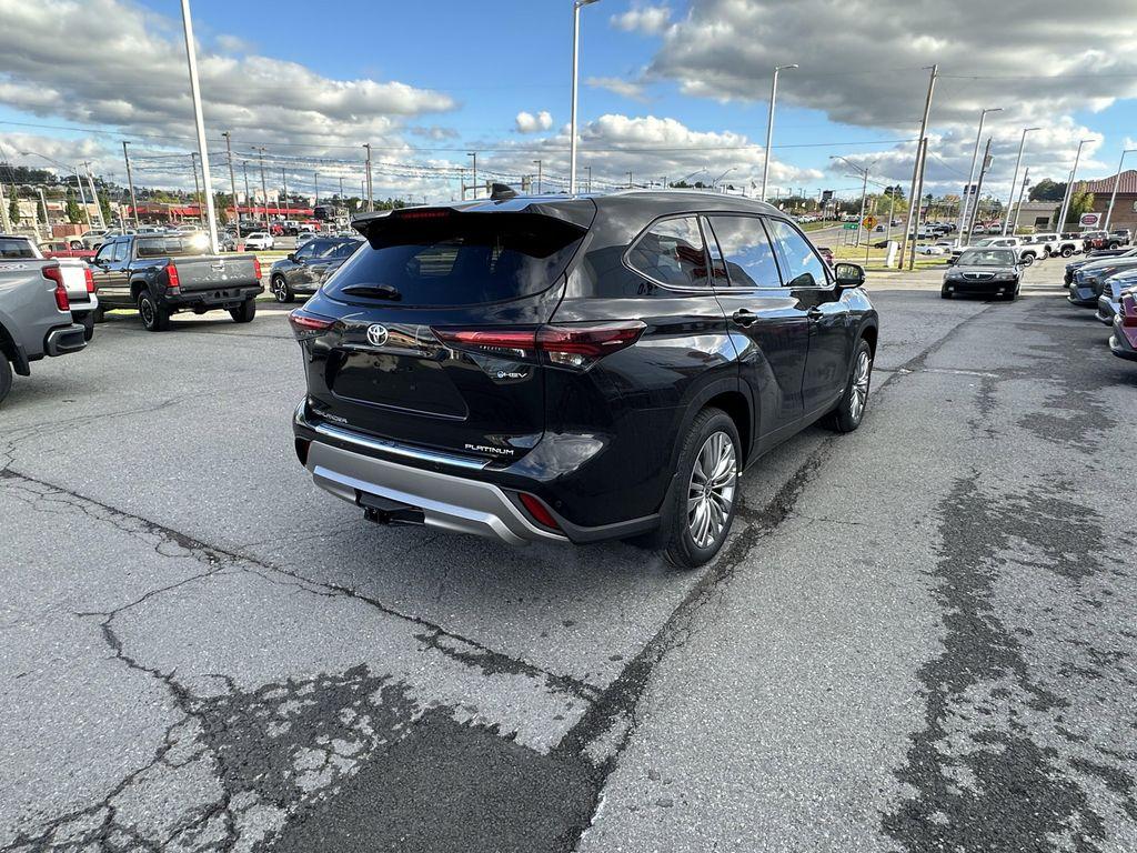 new 2025 Toyota Highlander Hybrid car, priced at $57,267