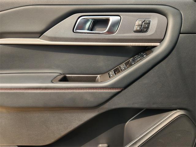 new 2025 Ford Explorer car, priced at $46,288