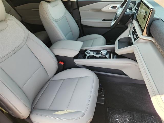 new 2025 Ford Explorer car, priced at $41,064
