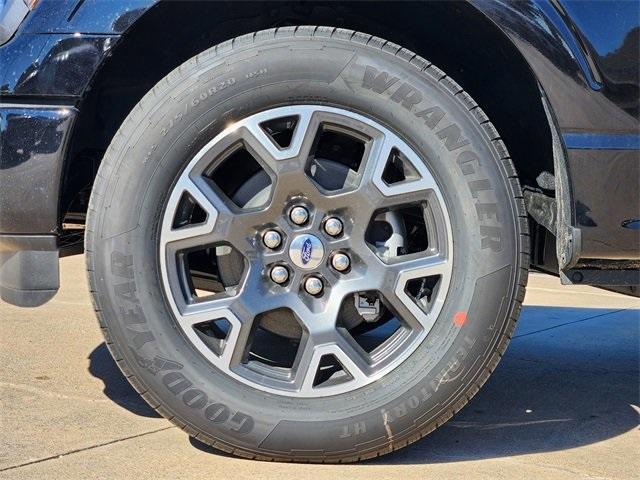 new 2025 Ford F-150 car, priced at $39,774